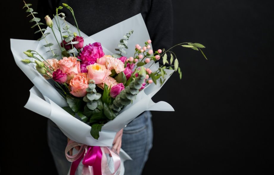 Tips to Choose the Right Flowers For a Special Day
