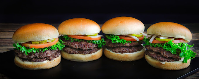 Classic Sam’s Barnyard Burger